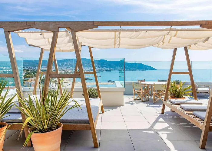 Me Terramar Hotel 5*