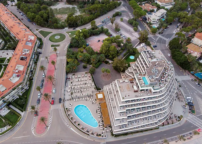 Me Terramar Hotel 5*